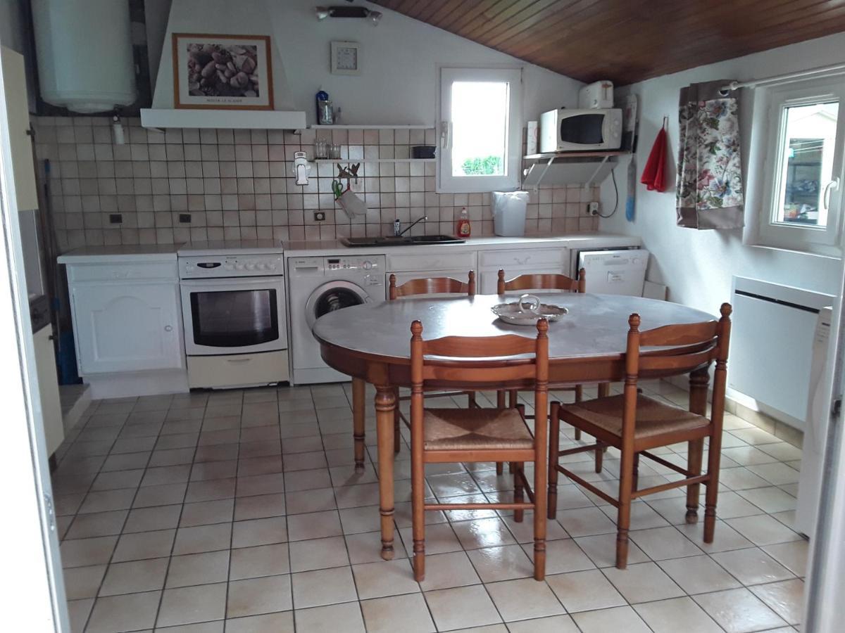 Maison De Vacances A Saint Martin De Brehal Pres De Granville ภายนอก รูปภาพ